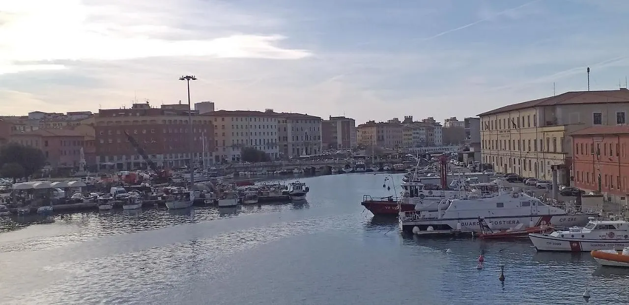 Casa Il Girasole Lägenhet Livorno